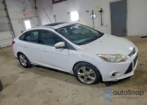 2014 Ford Focus Se z USA, uszkodzony, nr VIN 1FADP3F29EL447350
